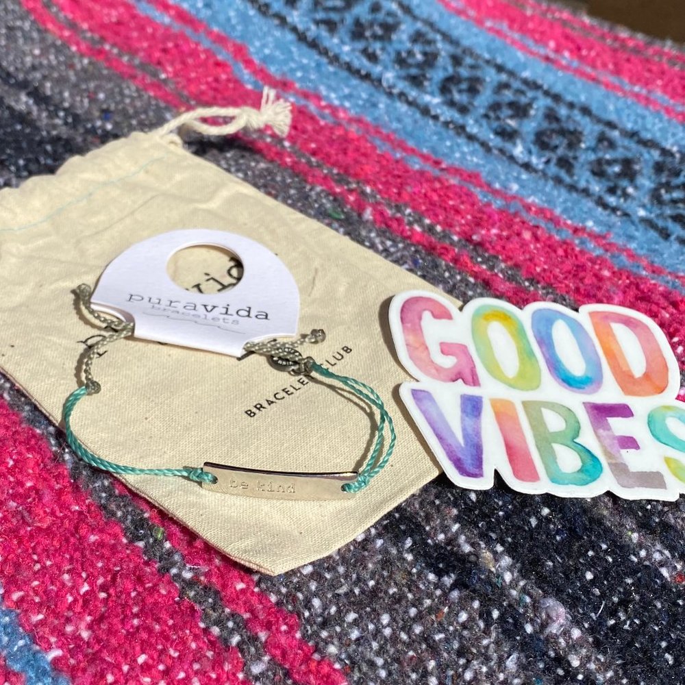 Pura Vida Be Kind Bracelet NWT